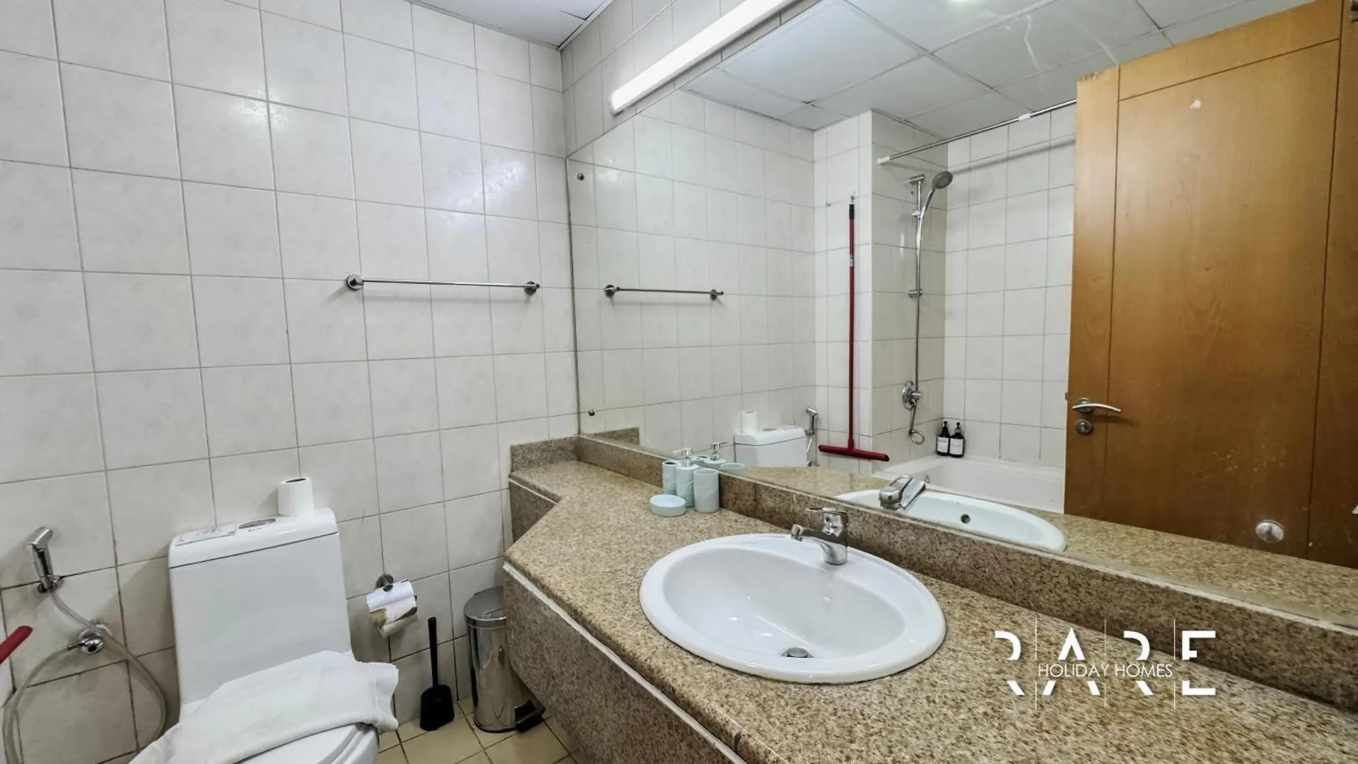 Apartment Rare Holiday Homes - Near Ibn Battuta Mall - Garden View - Mogul Cluster - Building# 204 - Rg09 - Discovery Gardens Dubai