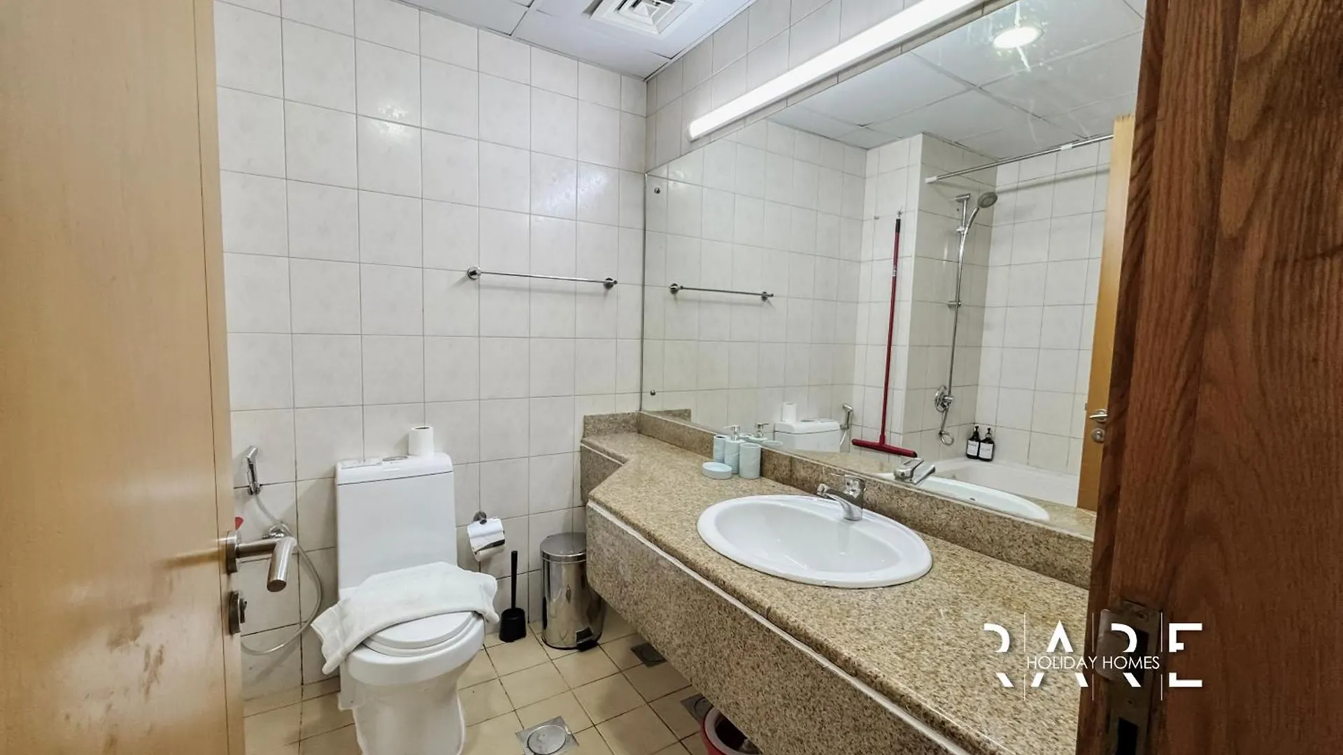Apartment Rare Holiday Homes - Near Ibn Battuta Mall - Garden View - Mogul Cluster - Building# 204 - Rg09 - Discovery Gardens Dubai